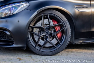 Mercedes-Benz C 63 S 4.0 V8-Biturbo / AJ 2015