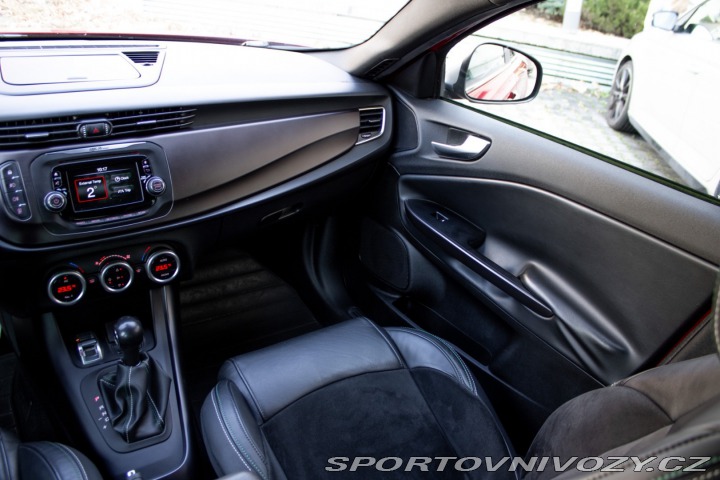 Alfa Romeo Giulietta 1.4 T MultiAir Distincti 2015