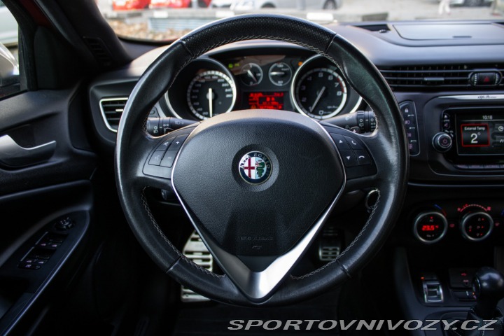 Alfa Romeo Giulietta 1.4 T MultiAir Distincti 2015