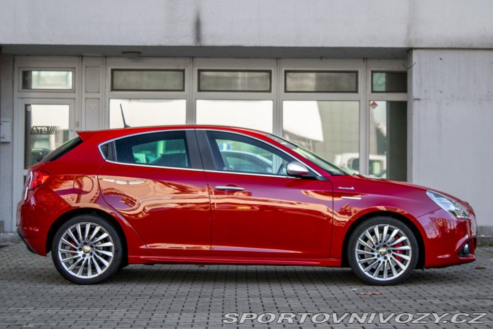 Alfa Romeo Giulietta 1.4 T MultiAir Distincti 2015