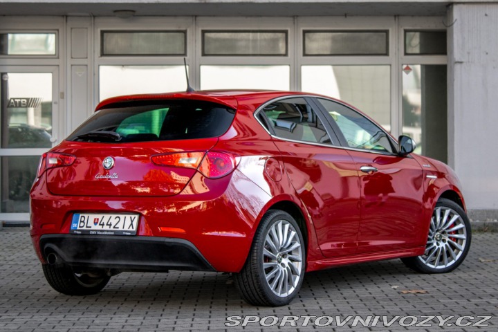 Alfa Romeo Giulietta 1.4 T MultiAir Distincti 2015
