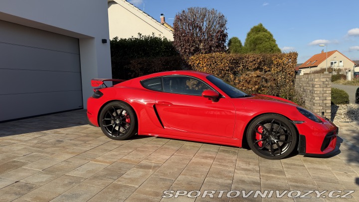 Porsche Cayman GT4 2023