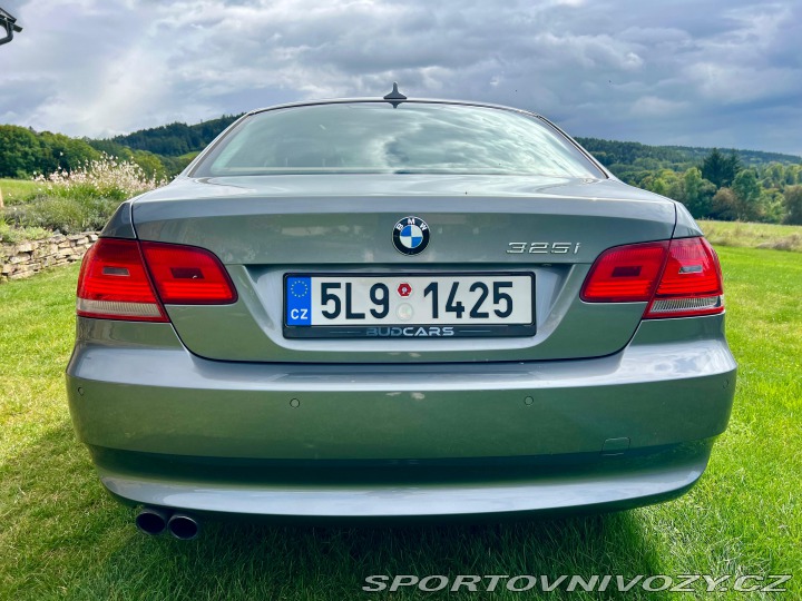 BMW 3 325 i 2007