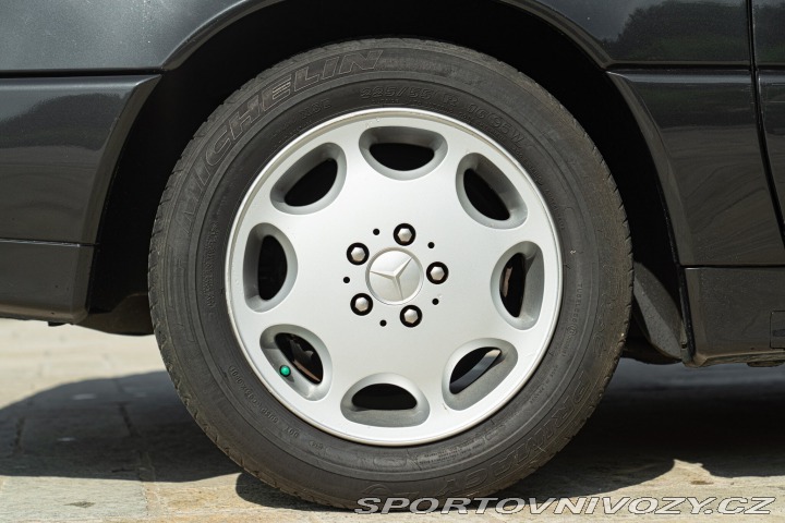 Mercedes-Benz SL 300 SL 1990