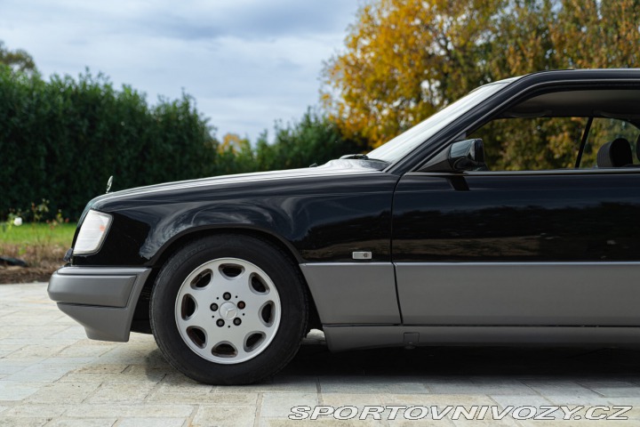 Mercedes-Benz C CE 200 Coupé 1990