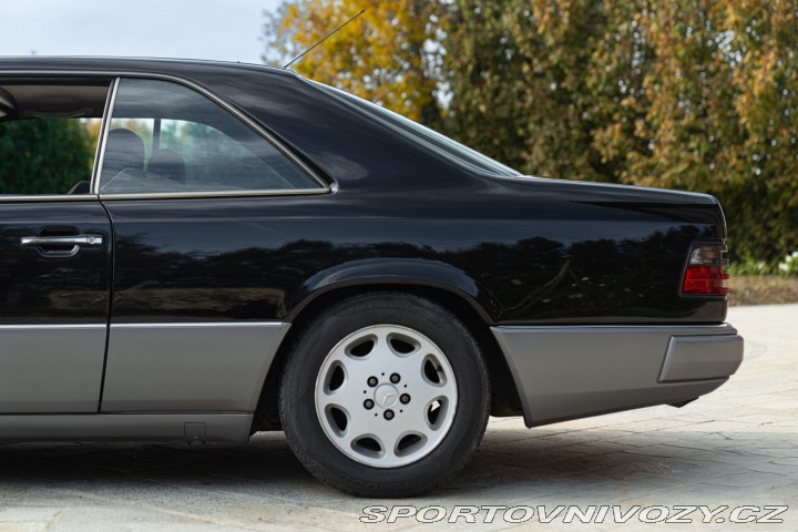 Mercedes-Benz C CE 200 Coupé 1990