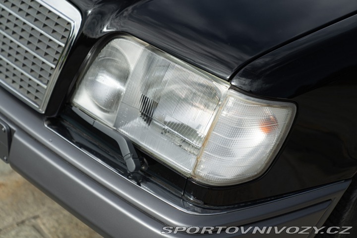 Mercedes-Benz C CE 200 Coupé 1990