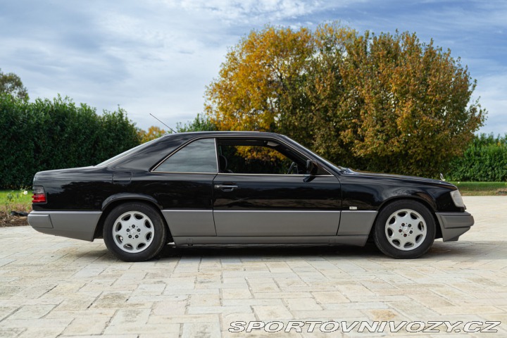 Mercedes-Benz C CE 200 Coupé 1990
