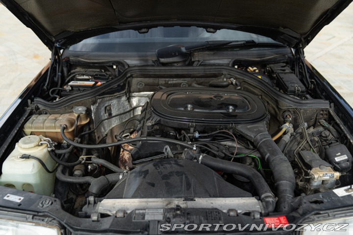 Mercedes-Benz C CE 200 Coupé 1990