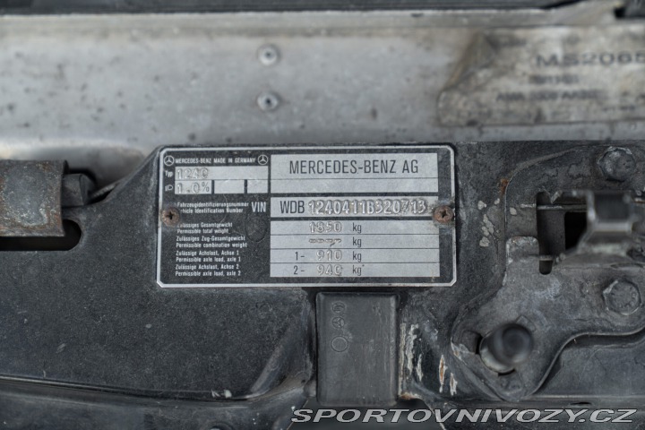 Mercedes-Benz C CE 200 Coupé 1990