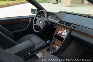 Mercedes-Benz C CE 200 Coupé 1990