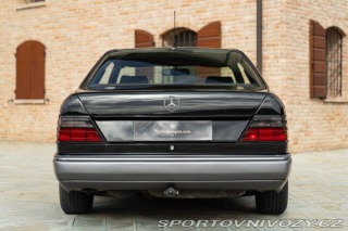 Mercedes-Benz C CE 200 Coupé 1990