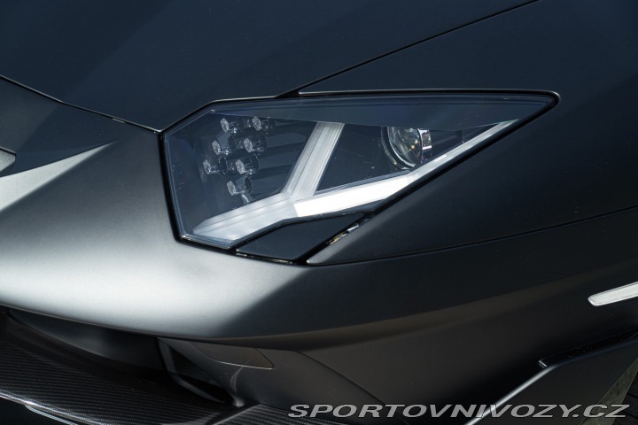 Lamborghini Aventador SVJ ROADSTER 2021