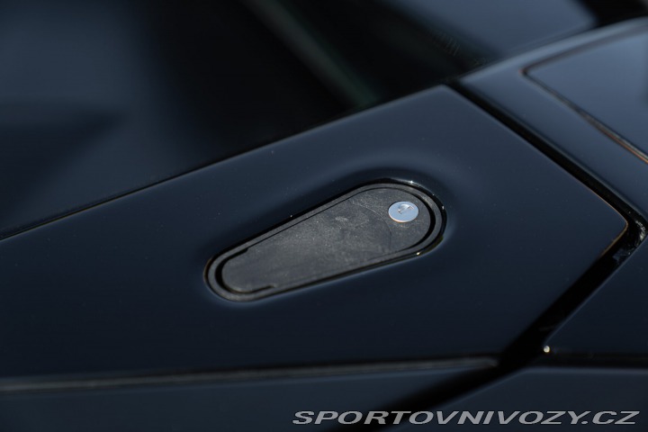 Lamborghini Aventador SVJ ROADSTER 2021