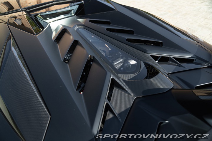 Lamborghini Aventador SVJ ROADSTER 2021