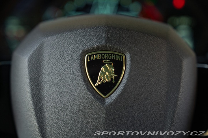 Lamborghini Aventador SVJ ROADSTER 2021