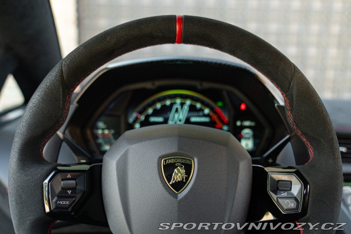 Lamborghini Aventador SVJ ROADSTER 2021