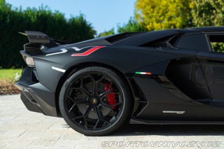 Lamborghini Aventador SVJ ROADSTER 2021