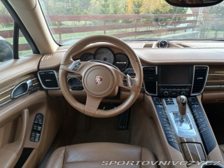 Porsche Panamera 4S 2011