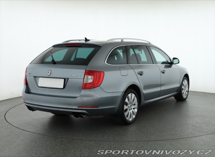 Škoda Superb Elegance 3.6 FSI V6 2011