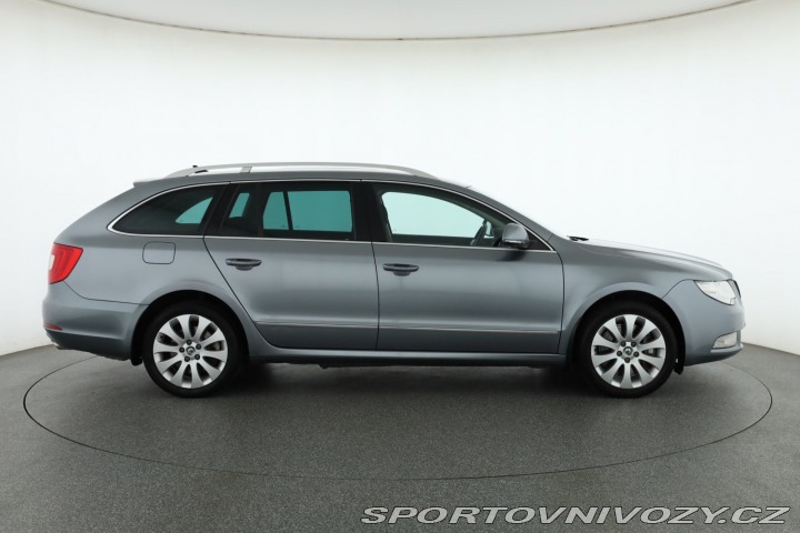 Škoda Superb Elegance 3.6 FSI V6 2011