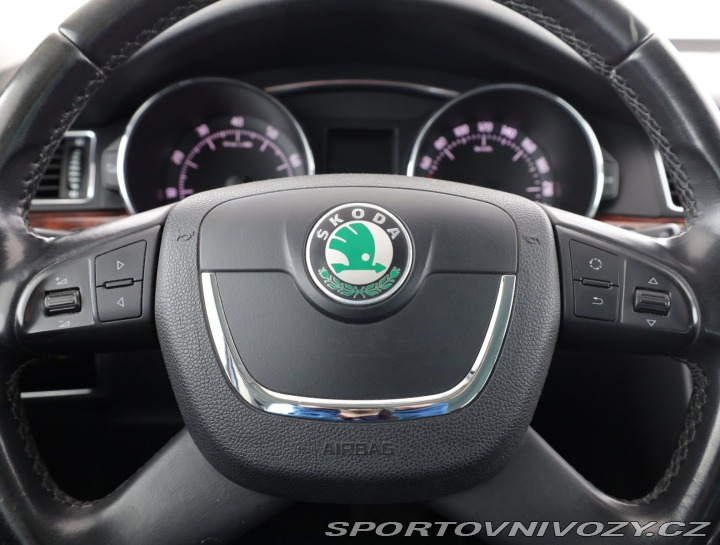 Škoda Superb Elegance 3.6 FSI V6 2011