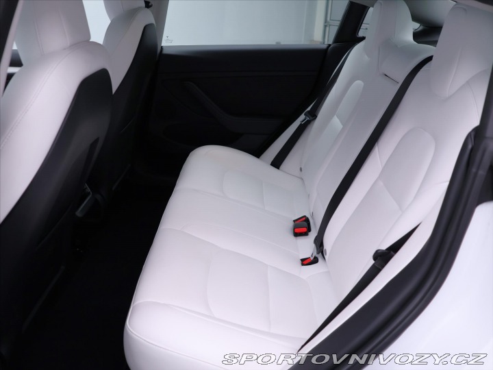 Tesla Model 3 0,0 Long Range AWD refres 2021
