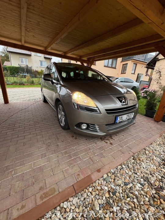 Peugeot Ostatní modely 5008 2,0   HDi - automat 1800
