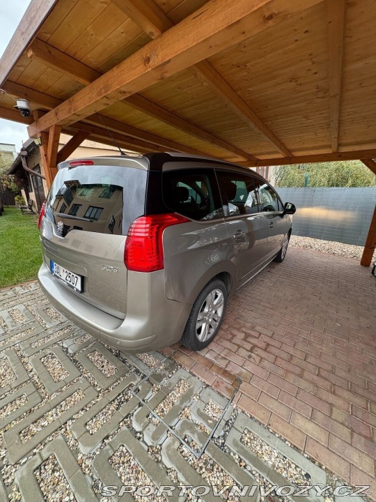 Peugeot Ostatní modely 5008 2,0   HDi - automat 1800