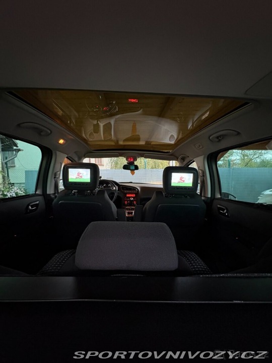 Peugeot Ostatní modely 5008 2,0   HDi - automat 1800