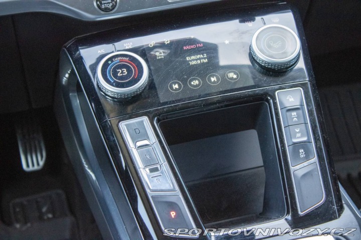 Jaguar I-Pace EV400 90 kWh AWD A/T, 29 2018