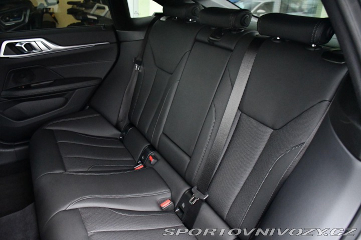 BMW 4 420d xD NTOP TAŽNÉ HUD ČR 2023