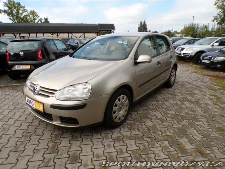 Volkswagen Golf 2,0 FSI-110KW COMFORT 2004