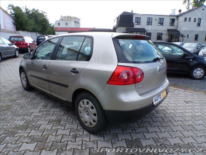 Volkswagen Golf 2,0 FSI-110KW COMFORT 2004