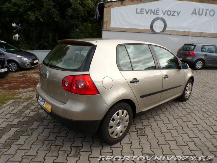 Volkswagen Golf 2,0 FSI-110KW COMFORT 2004