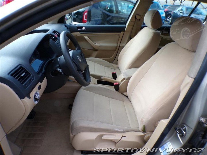 Volkswagen Golf 2,0 FSI-110KW COMFORT 2004