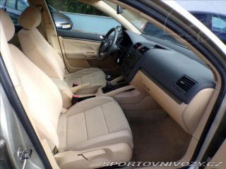 Volkswagen Golf 2,0 FSI-110KW COMFORT 2004