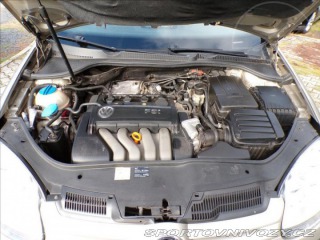 Volkswagen Golf 2,0 FSI-110KW COMFORT 2004