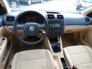Volkswagen Golf 2,0 FSI-110KW COMFORT 2004