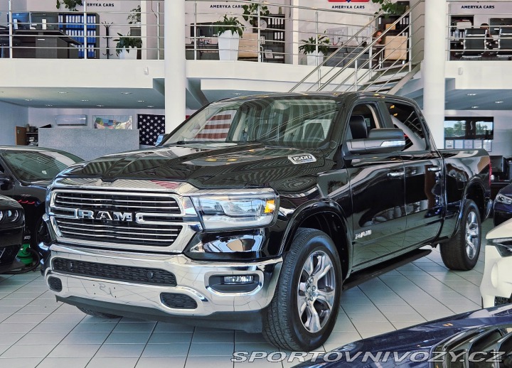 Dodge Ostatní modely RAM 1500 5.7 Crew Cab Lar 2021