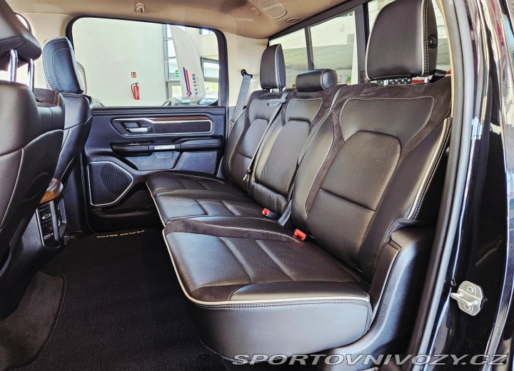 Dodge Ostatní modely RAM 1500 5.7 Crew Cab Lar 2021
