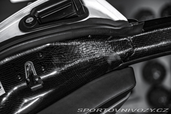 BMW i8 LASER/H&K/HUD 2017