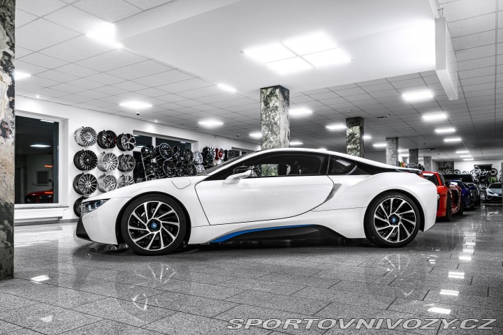BMW i8 LASER/H&K/HUD 2017