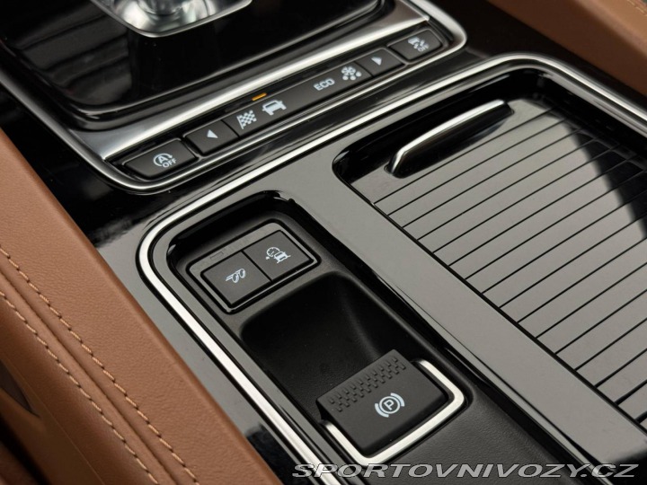 Jaguar F-Pace SVR 550 2019