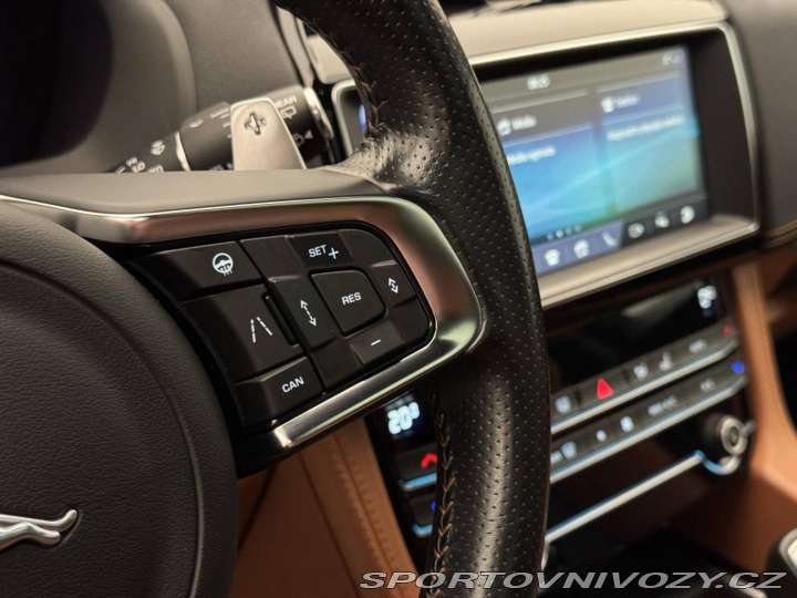 Jaguar F-Pace SVR 550 2019