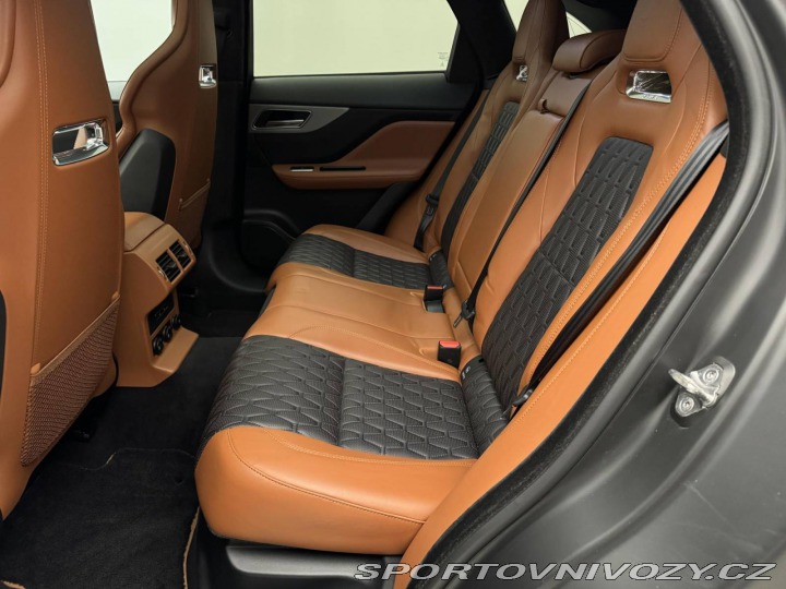 Jaguar F-Pace SVR 550 2019