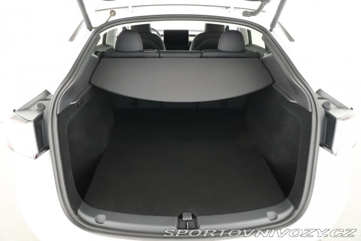 Tesla Model Y . Long Range AWD 79kWh 2023