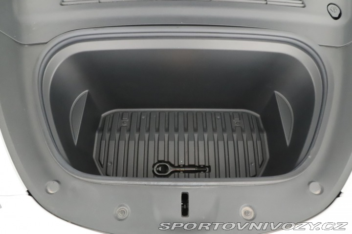 Tesla Model Y . Long Range AWD 79kWh 2023