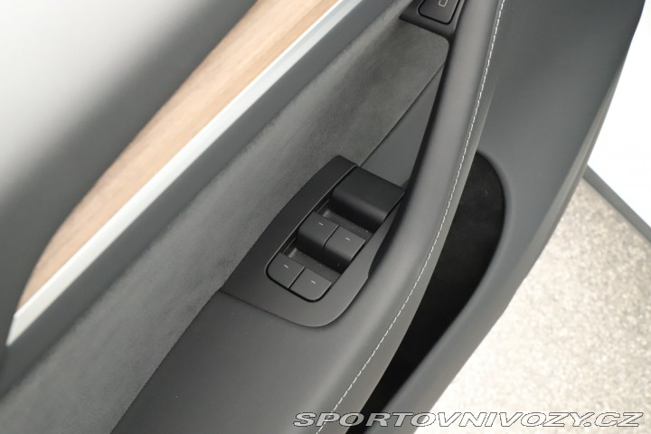 Tesla Model Y . Long Range AWD 79kWh 2023