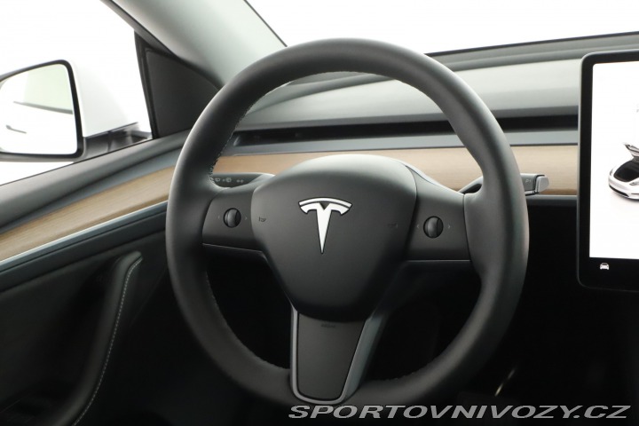 Tesla Model Y . Long Range AWD 79kWh 2023